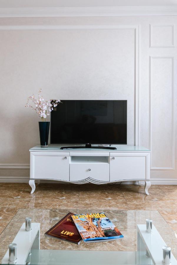 Luxury For Business & Pleasure Royal 1 Apartment Kiev Bagian luar foto