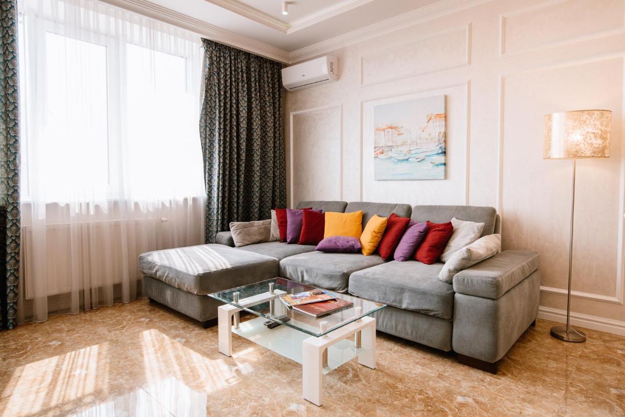 Luxury For Business & Pleasure Royal 1 Apartment Kiev Bagian luar foto