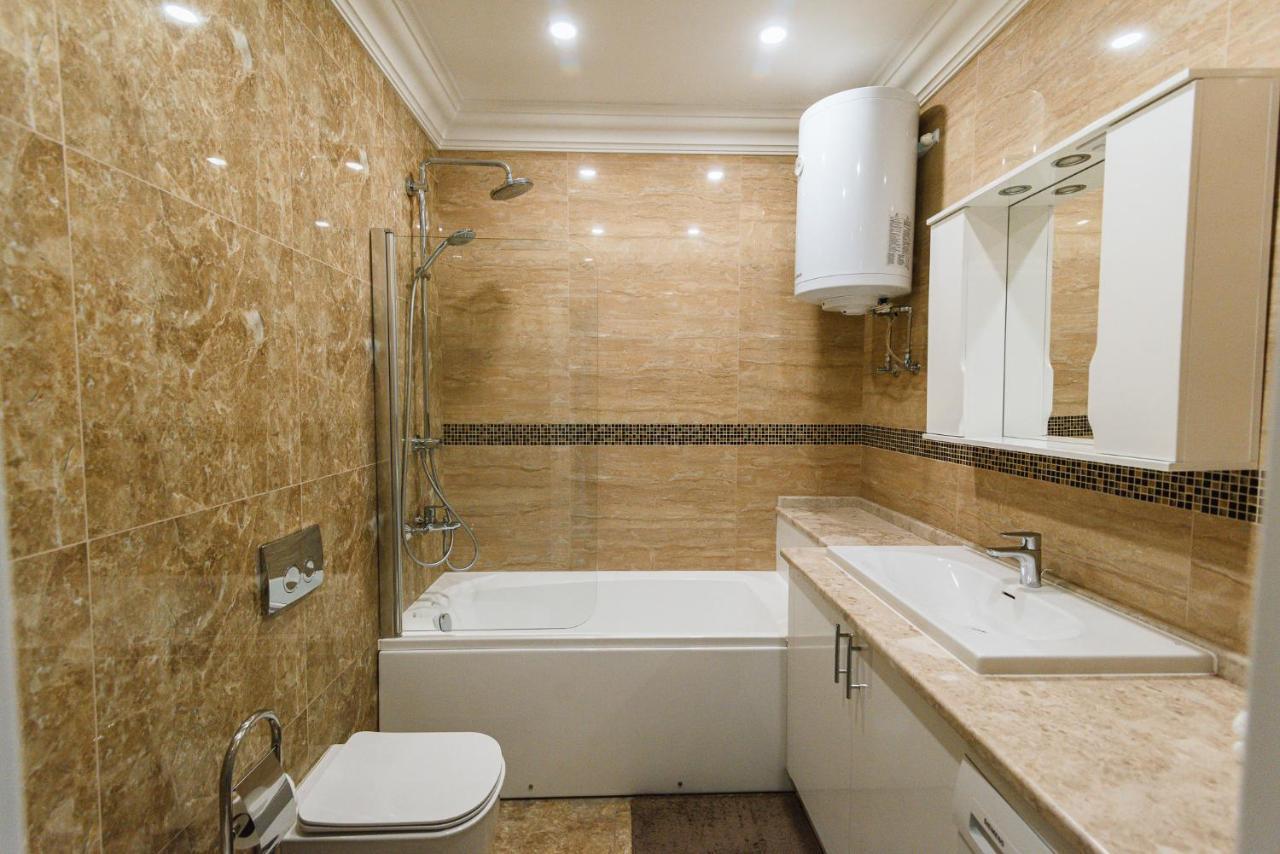 Luxury For Business & Pleasure Royal 1 Apartment Kiev Bagian luar foto