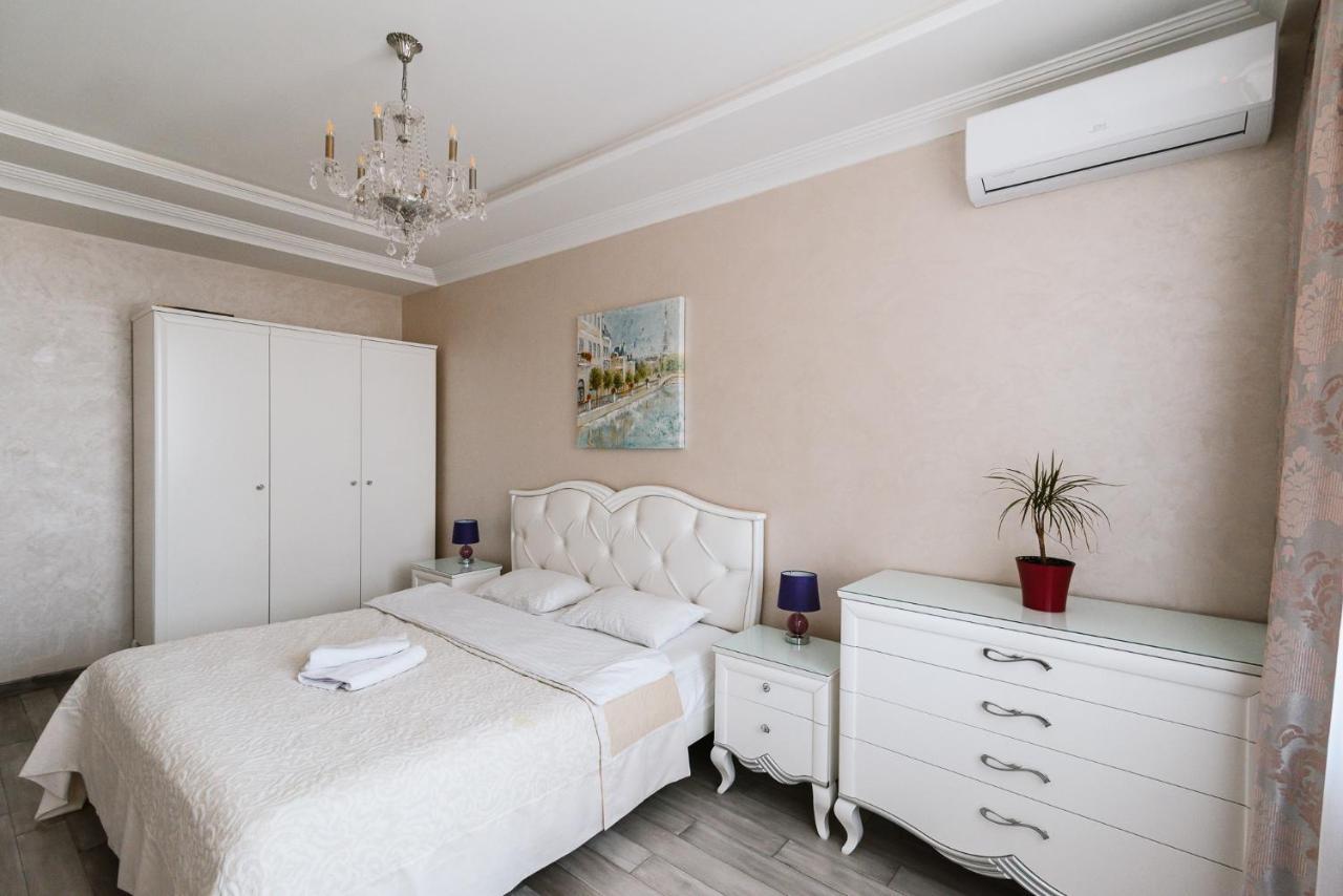 Luxury For Business & Pleasure Royal 1 Apartment Kiev Bagian luar foto