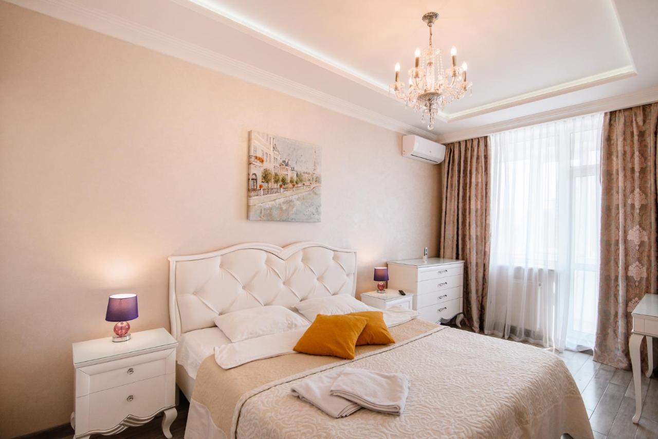 Luxury For Business & Pleasure Royal 1 Apartment Kiev Bagian luar foto